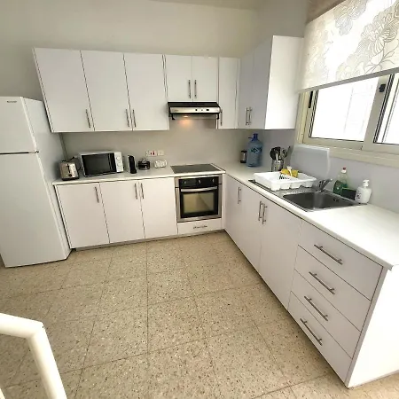 Holiday home Mattis Seafront Beachhouse *