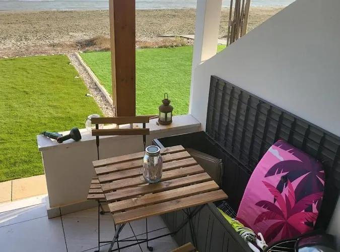 Mattis Seafront Beachhouse *