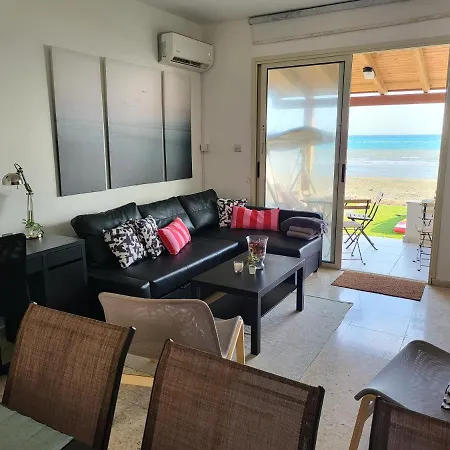 Holiday home Mattis Seafront Beachhouse Perivolia